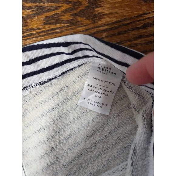 Frank&Eileen Hamptons Travel Set Olive Capelet & Pearl Sweatshorts in Navy Frenc - Picture 11 of 12